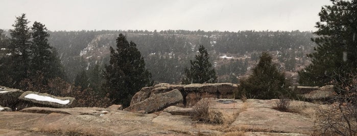 Castlewood Canyon State Park is one of Posti che sono piaciuti a Alex.