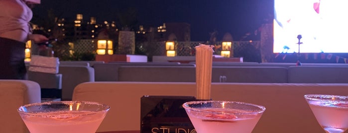 Studio Lounge is one of Dubai Nightlife & Bars🥂✨.