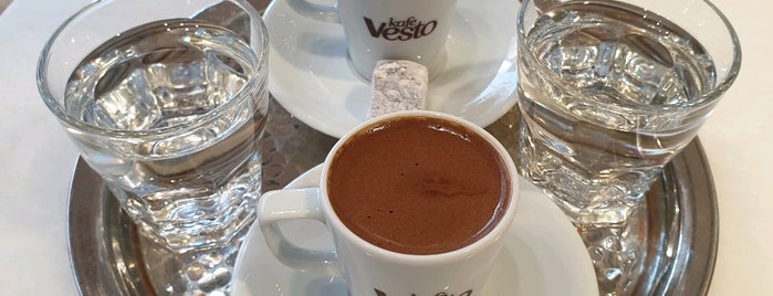 Vestel Kafe Vesto is one of Meltem'in Beğendiği Mekanlar.