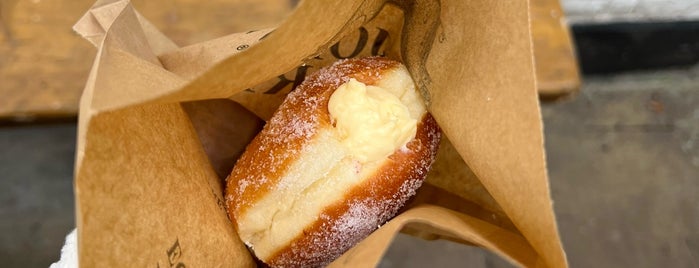 St. John Bakery is one of Lugares favoritos de B.
