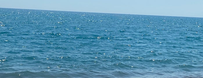 Red & White Beach is one of Gözde.