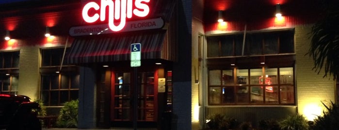 Chili's Grill & Bar is one of Tempat yang Disukai Meredith.