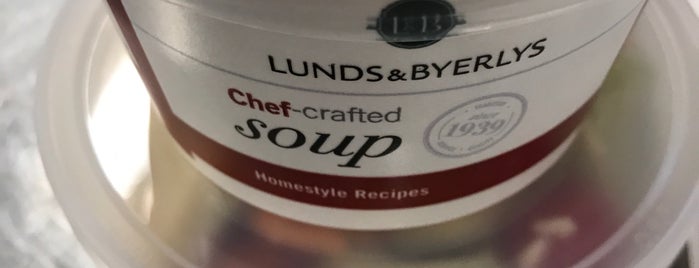 Lunds & Byerlys is one of casa.