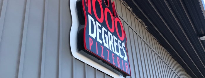 1000 Degrees Pizza is one of Heidi'nin Beğendiği Mekanlar.