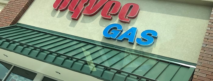 Hy-Vee Gas is one of Tempat yang Disukai 🖤💀🖤 LiivingD3adGirl.