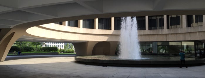 Hirshhorn Museum and Sculpture Garden is one of Washington, DC.