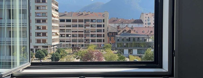 Novotel Annecy Centre is one of Lieux qui ont plu à Dominic.