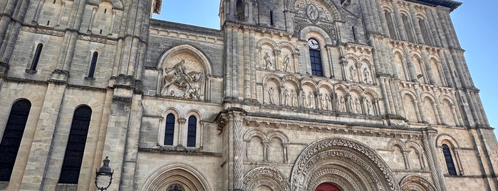 Église Sainte-Croix is one of Bordeaux.