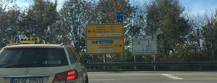 AS Flughafen München - F. J. Strauß (6) is one of Autobahn-Anschlüsse.