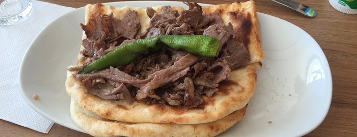 Peçenek Döner is one of Erdem 님이 좋아한 장소.