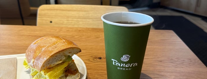 Panera Bread is one of The 13 Best Places for Powdered Sugar in Fort Wayne.