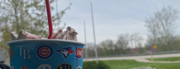 Dairy Queen Grill & Chill is one of Lieux qui ont plu à Holly.