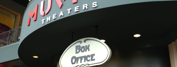 Muvico Theaters is one of สถานที่ที่ Hunter ถูกใจ.