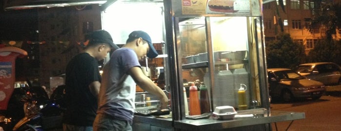 Burger Acoi@Kampung Pandan is one of Makan @ KL #3.