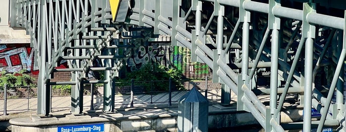 Rosa-Luxemburg-Steg is one of Bridges of Berlin.