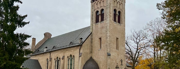 Dubultu luterāņu baznīca is one of Riga / Tallinn.