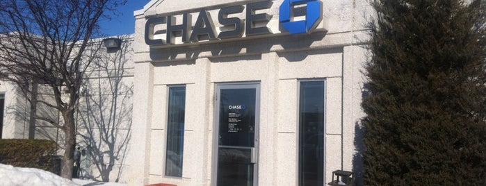 Chase Bank is one of Tempat yang Disukai Knick.