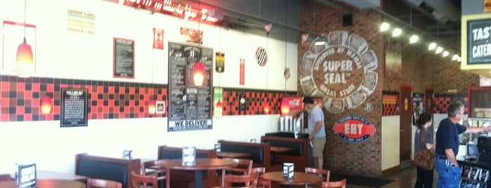 Jimmy John's is one of Locais curtidos por Knick.