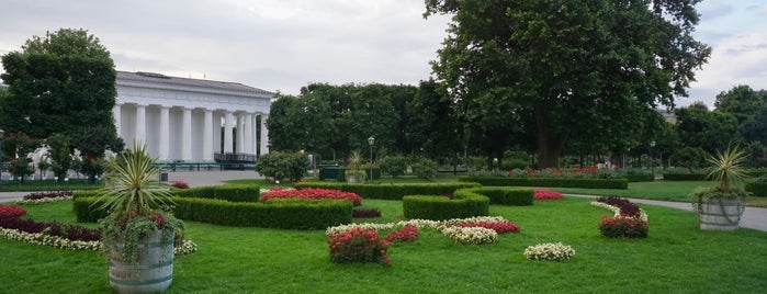 Volksgarten is one of Вена.