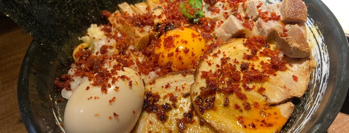 麺家 ぶらいとん is one of Posti che sono piaciuti a 西院.