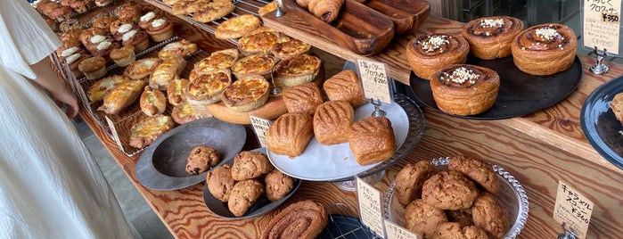 トモニパン is one of Bäckerei.