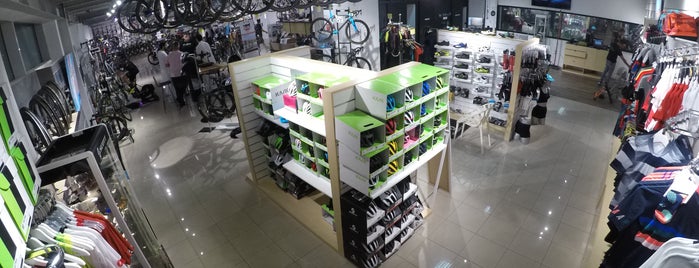 Wolfi's Bike Shop is one of Dubai Daytime.