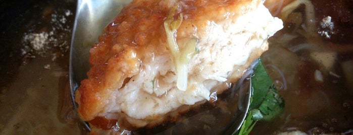 開元紅燒𩵚魠魚羹 is one of Tainan.