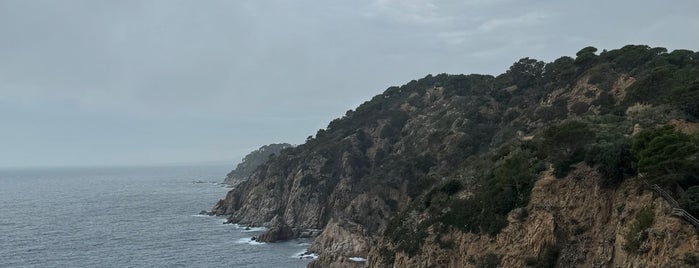 Castell de Tossa de Mar - Vila Vella is one of Pueblos y lugares.