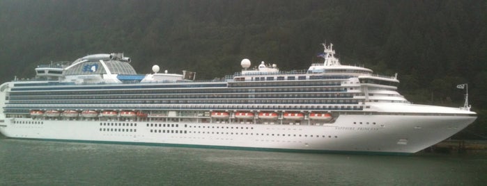 Sapphire Princess is one of Fabiola : понравившиеся места.