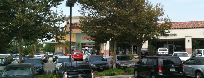 Pasadena-Hastings Plaza is one of สถานที่ที่ Larry ถูกใจ.