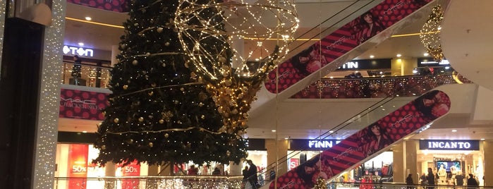 Galeria Shopping Mall is one of Ler'in Beğendiği Mekanlar.