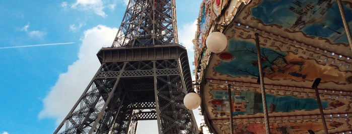 Menara Eiffel is one of Tempat yang Disukai Ler.