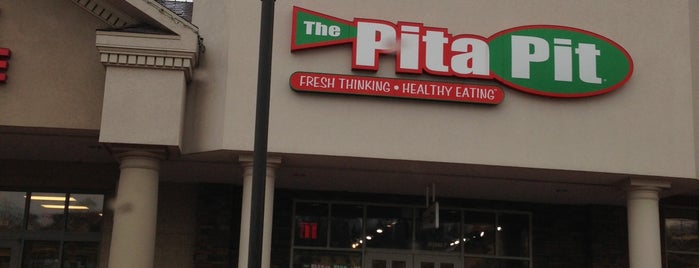 Pita Pit is one of สถานที่ที่ A ถูกใจ.