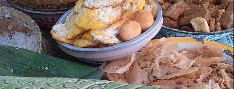 Nasi Pecel Tumpang Bu Tin is one of Guide to Kediri's best spots.