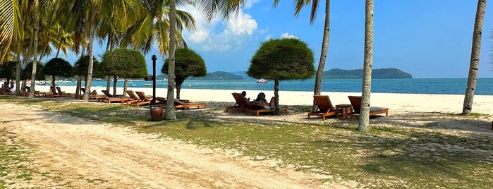 Meritus Pelangi Beach Resort & Spa Langkawi is one of Favourite Places.