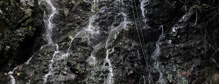 Mirveti Waterfall is one of สถานที่ที่บันทึกไว้ของ Onur.