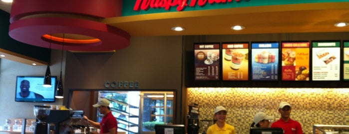 Krispy Kreme is one of Lugares favoritos de Rebecca.