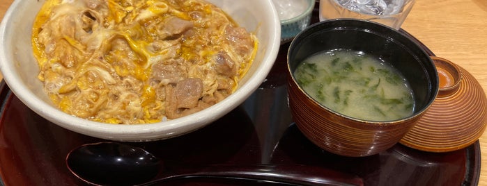 Akasaka Umaya Uchino Tamago is one of 定食屋.
