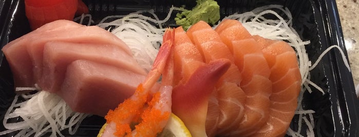 Togo Sushi is one of Danさんのお気に入りスポット.