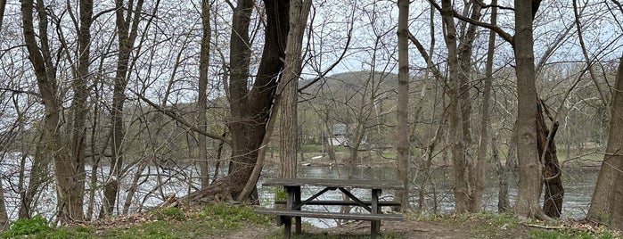 Delaware Canal State Park - Lock 21 / Durham Aqueduct is one of trek to soon....