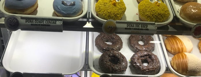 Krispy Kreme is one of Bere : понравившиеся места.