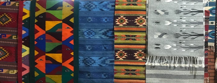 Taller textil artesanal is one of Mayte I : понравившиеся места.