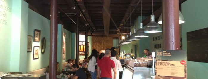 Demasié Café is one of Bar.