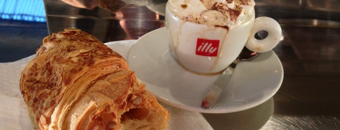 Espressamente Illy is one of Julietteさんのお気に入りスポット.