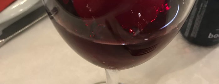 Carpe Diem - Fine wine & dine is one of Locais curtidos por Alejandro.