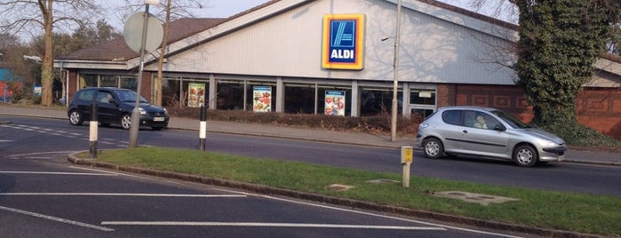 Aldi is one of Lieux qui ont plu à Patrick James.