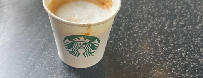Starbucks is one of Lugares favoritos de Noura ✨.