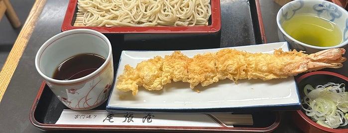 尾張屋 本店 is one of 蕎麦.
