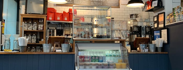 Blue Spoon Coffee Co. is one of FiDi Food.