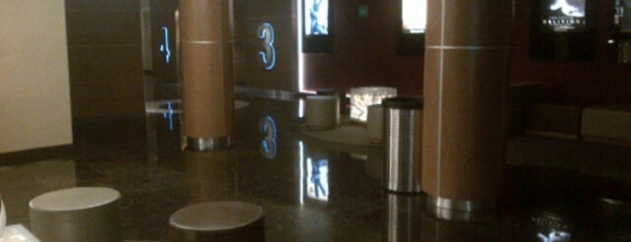 Cinepolis VIP is one of Centros comerciales.